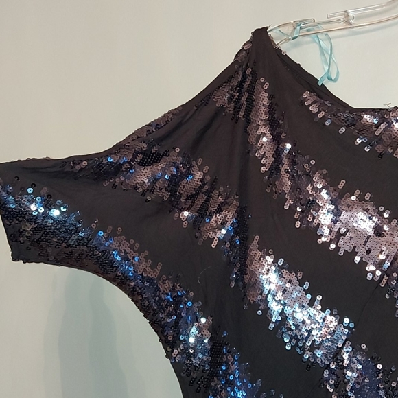 Sequenced Dress👗🛍 - Picture 6 of 7